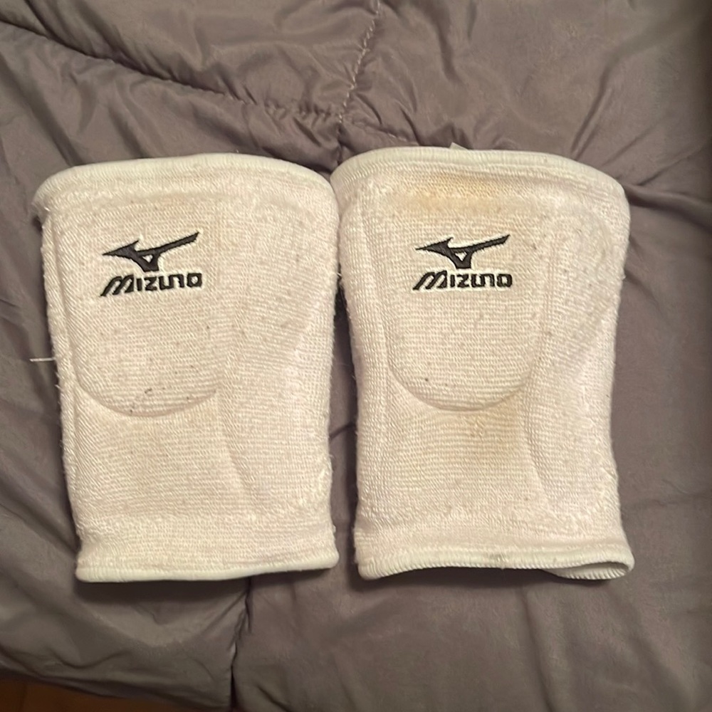 Volleyball knee pads